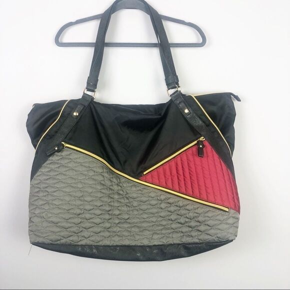 SONDRA ROBERTS | Quilted Tote Bag Purse Red Black Gray Gold Zippers - Picture 1 of 7